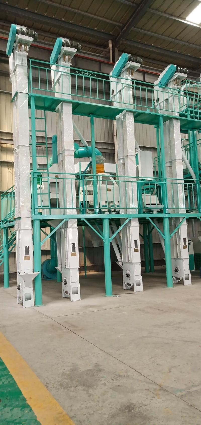 河南面粉加工機械行業(yè) 50噸成套設(shè)備與8組石磨電氣系統(tǒng)的現(xiàn)代化融合